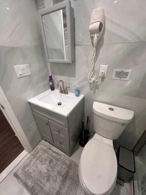 Bright 2Br Apt 8 Min To Jfk And 5 Min To Mall Apartment Valley Stream Bagian luar foto